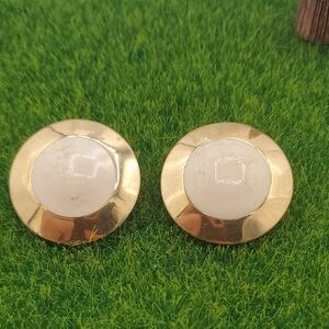 Monet Elegant‎ Gold Tone and Cream Earrings Clip On E1039